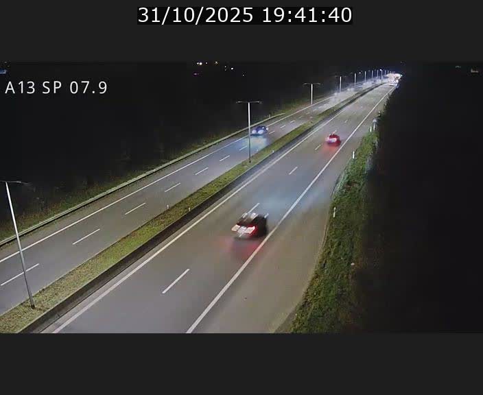 <h2>Traffic live webcam Luxembourg Jonction Lankelz - A13 direction Pétange - BK 7.9</h2>