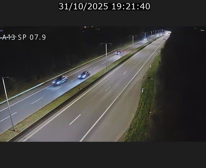 <h2>Traffic live webcam Luxembourg Jonction Lankelz - A13 direction Pétange - BK 7.9</h2>