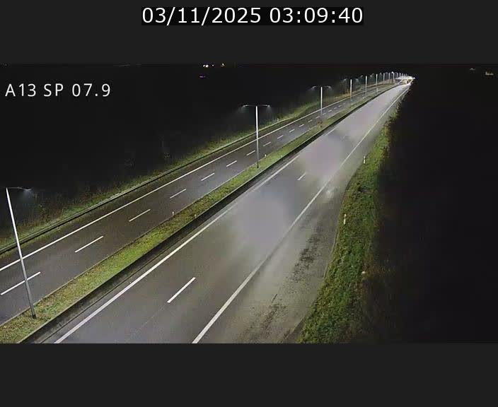 <h2>Traffic live webcam Luxembourg Jonction Lankelz - A13 direction Pétange - BK 7.9</h2>
