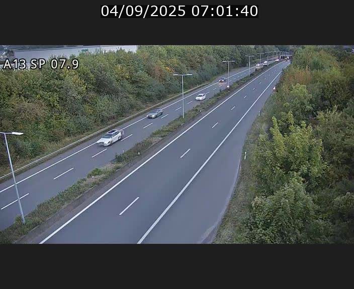 <h2>Traffic live webcam Luxembourg Jonction Lankelz - A13 direction Pétange - BK 7.9</h2>