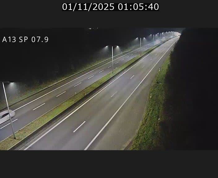 <h2>Traffic live webcam Luxembourg Jonction Lankelz - A13 direction Pétange - BK 7.9</h2>