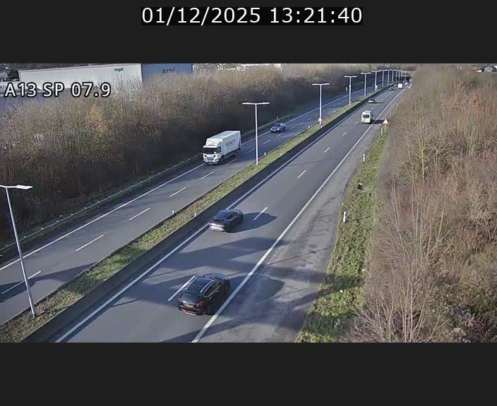 <h2>Traffic live webcam Luxembourg Jonction Lankelz - A13 direction Pétange - BK 7.9</h2>