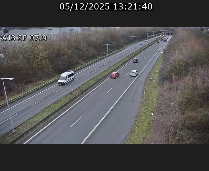 <h2>Traffic live webcam Luxembourg Jonction Lankelz - A13 direction Pétange - BK 7.9</h2>