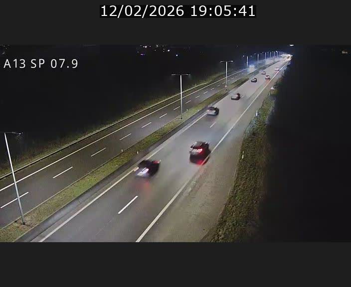 <h2>Traffic live webcam Luxembourg Jonction Lankelz - A13 direction Pétange - BK 7.9</h2>