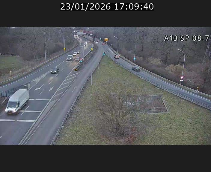 Traffic live webcam Luxembourg Jonction Lankelz - A13 direction Pétange - BK 8.7 
