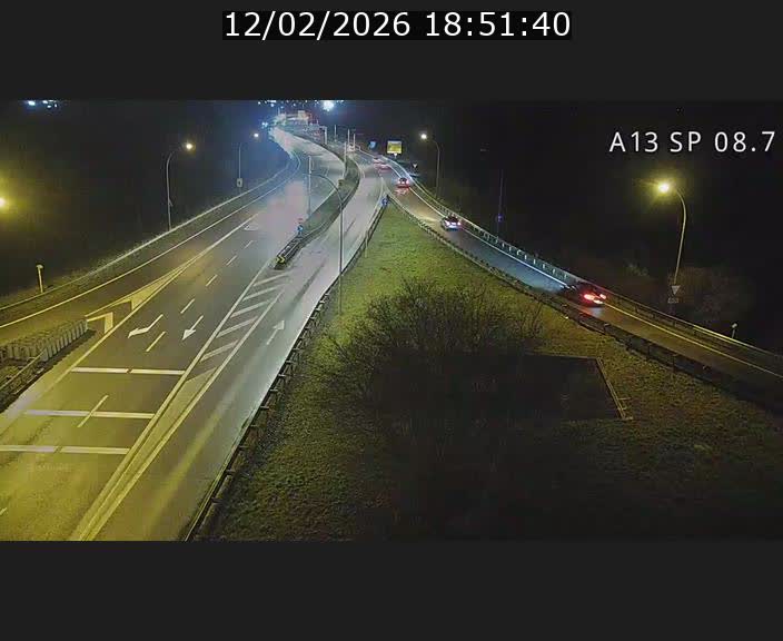 <h2>Traffic live webcam Luxembourg Jonction Lankelz - A13 direction Pétange - BK 8.7 </h2>