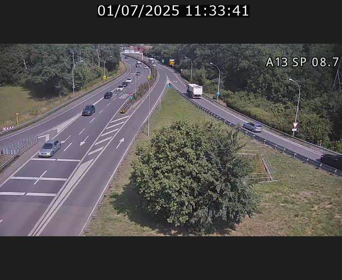 <h2>Traffic live webcam Luxembourg Jonction Lankelz - A13 direction Pétange - BK 8.7 </h2>