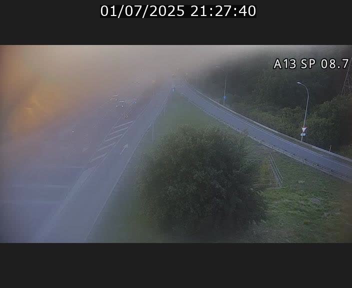 <h2>Traffic live webcam Luxembourg Jonction Lankelz - A13 direction Pétange - BK 8.7 </h2>