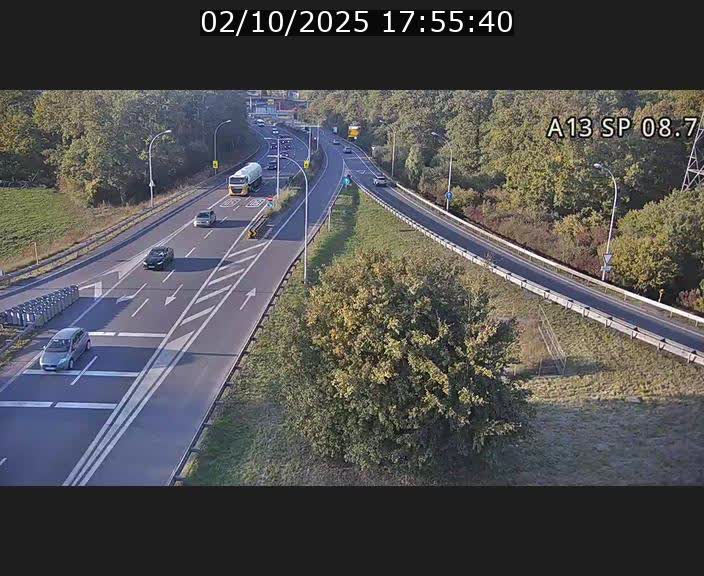 <h2>Traffic live webcam Luxembourg Jonction Lankelz - A13 direction Pétange - BK 8.7 </h2>