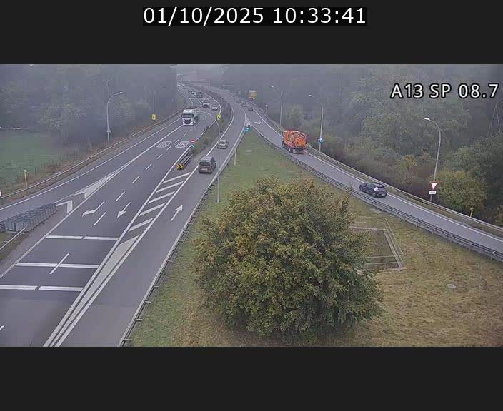 <h2>Traffic live webcam Luxembourg Jonction Lankelz - A13 direction Pétange - BK 8.7 </h2>