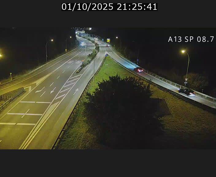 <h2>Traffic live webcam Luxembourg Jonction Lankelz - A13 direction Pétange - BK 8.7 </h2>