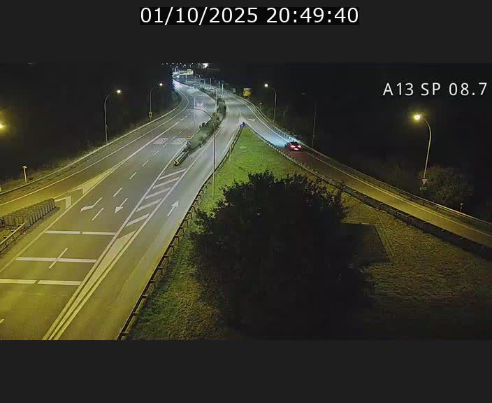 <h2>Traffic live webcam Luxembourg Jonction Lankelz - A13 direction Pétange - BK 8.7 </h2>
