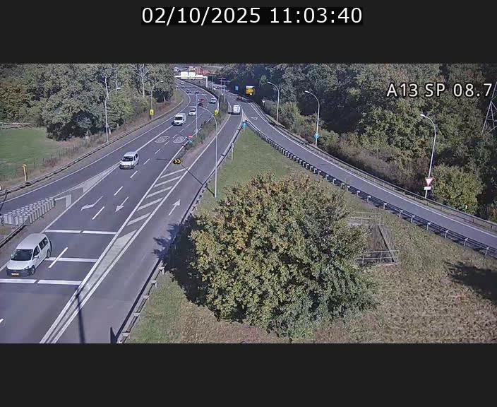 <h2>Traffic live webcam Luxembourg Jonction Lankelz - A13 direction Pétange - BK 8.7 </h2>