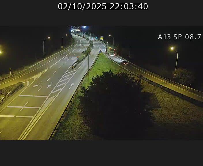 <h2>Traffic live webcam Luxembourg Jonction Lankelz - A13 direction Pétange - BK 8.7 </h2>
