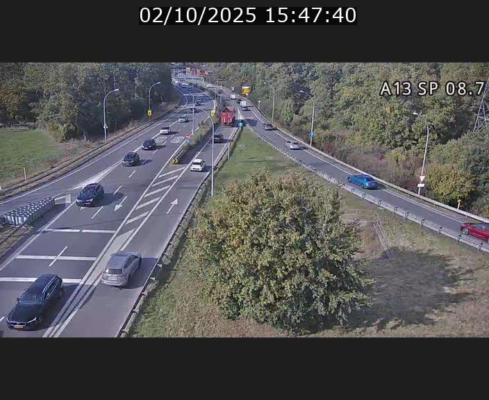 <h2>Traffic live webcam Luxembourg Jonction Lankelz - A13 direction Pétange - BK 8.7 </h2>