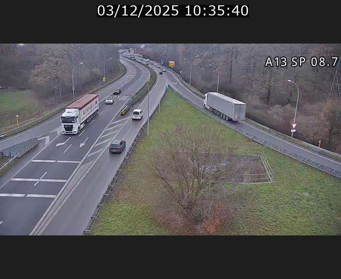 <h2>Traffic live webcam Luxembourg Jonction Lankelz - A13 direction Pétange - BK 8.7 </h2>
