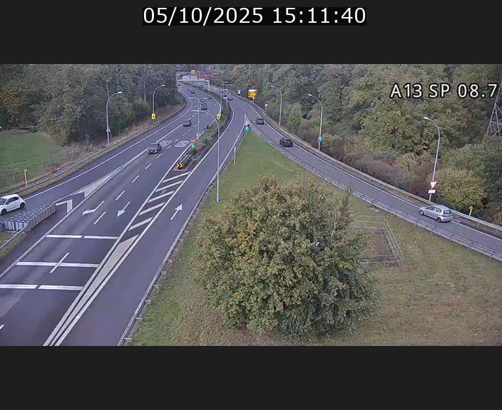 <h2>Traffic live webcam Luxembourg Jonction Lankelz - A13 direction Pétange - BK 8.7 </h2>