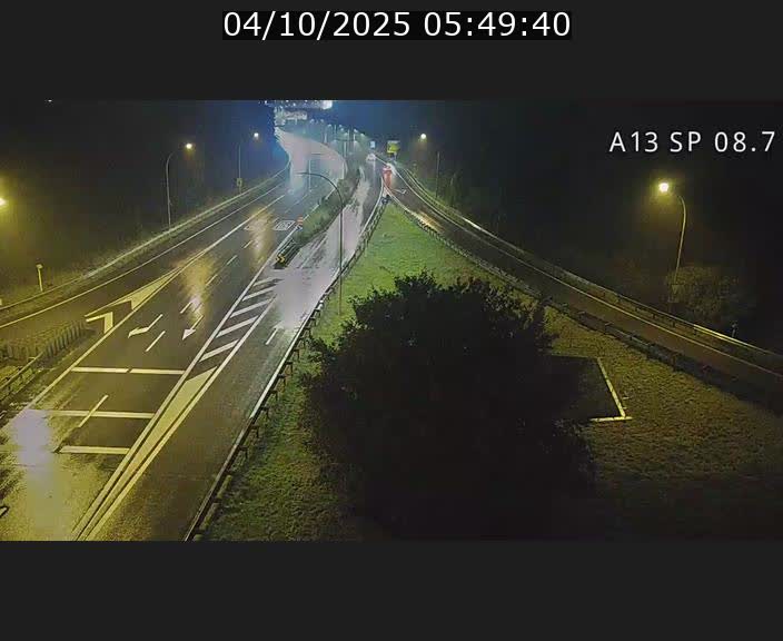 <h2>Traffic live webcam Luxembourg Jonction Lankelz - A13 direction Pétange - BK 8.7 </h2>