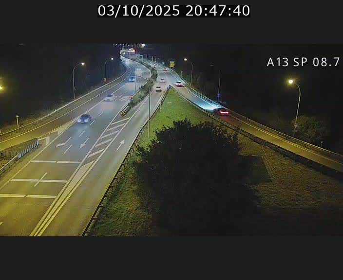 <h2>Traffic live webcam Luxembourg Jonction Lankelz - A13 direction Pétange - BK 8.7 </h2>