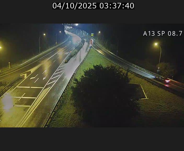 <h2>Traffic live webcam Luxembourg Jonction Lankelz - A13 direction Pétange - BK 8.7 </h2>