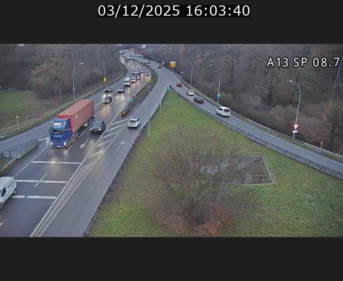 <h2>Traffic live webcam Luxembourg Jonction Lankelz - A13 direction Pétange - BK 8.7 </h2>
