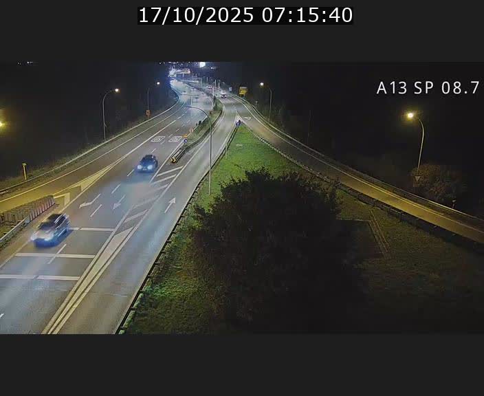 <h2>Traffic live webcam Luxembourg Jonction Lankelz - A13 direction Pétange - BK 8.7 </h2>