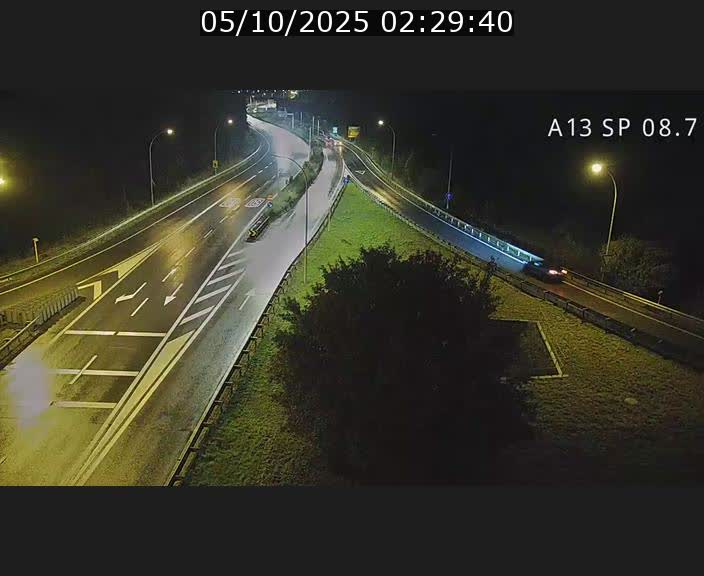 <h2>Traffic live webcam Luxembourg Jonction Lankelz - A13 direction Pétange - BK 8.7 </h2>