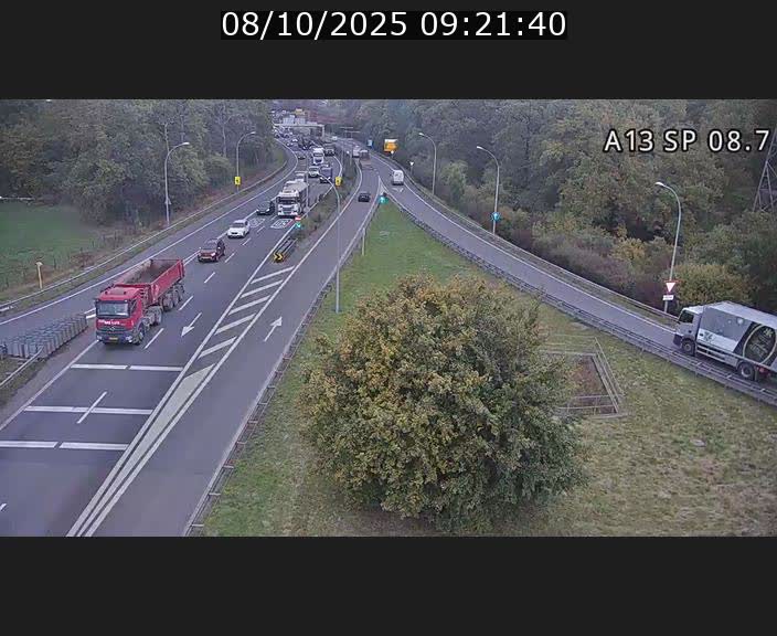 <h2>Traffic live webcam Luxembourg Jonction Lankelz - A13 direction Pétange - BK 8.7 </h2>