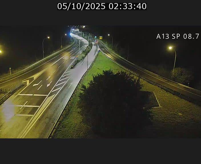 <h2>Traffic live webcam Luxembourg Jonction Lankelz - A13 direction Pétange - BK 8.7 </h2>