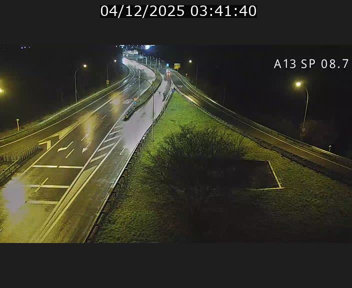 <h2>Traffic live webcam Luxembourg Jonction Lankelz - A13 direction Pétange - BK 8.7 </h2>