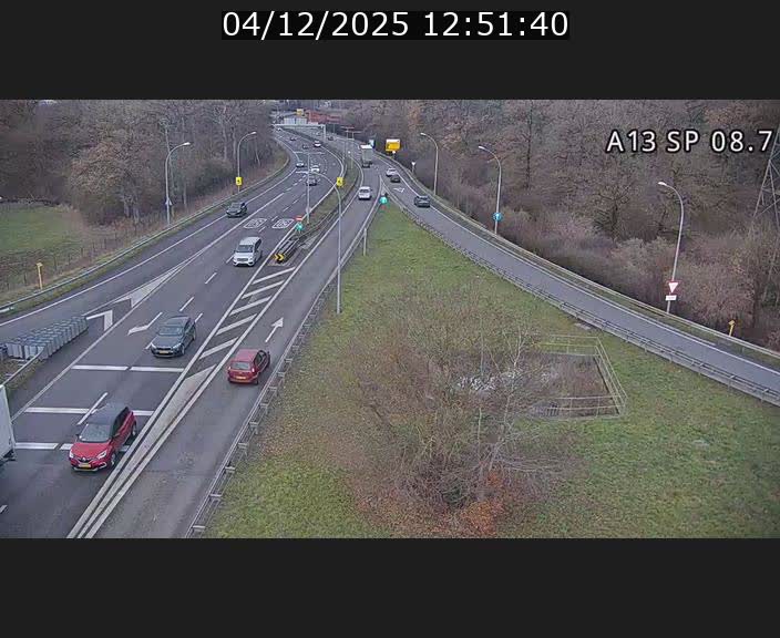 <h2>Traffic live webcam Luxembourg Jonction Lankelz - A13 direction Pétange - BK 8.7 </h2>