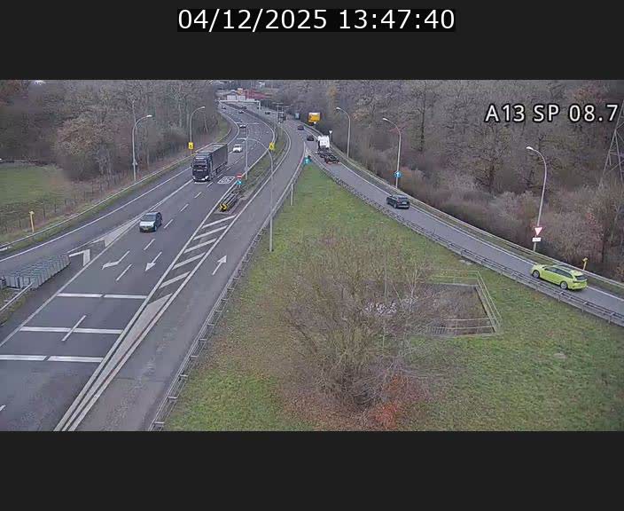 <h2>Traffic live webcam Luxembourg Jonction Lankelz - A13 direction Pétange - BK 8.7 </h2>