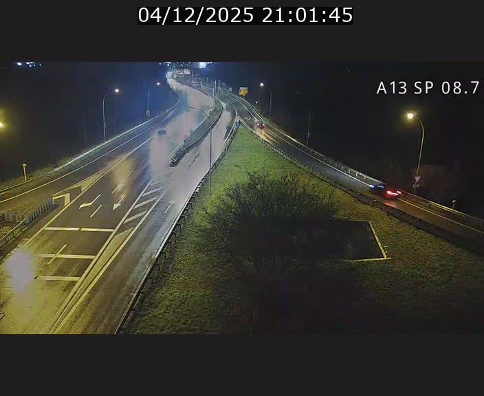 <h2>Traffic live webcam Luxembourg Jonction Lankelz - A13 direction Pétange - BK 8.7 </h2>
