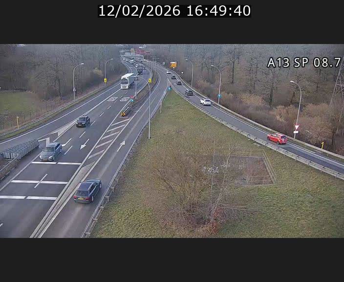 <h2>Traffic live webcam Luxembourg Jonction Lankelz - A13 direction Pétange - BK 8.7 </h2>