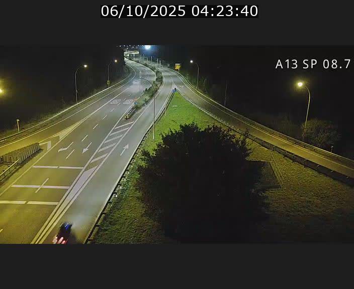 <h2>Traffic live webcam Luxembourg Jonction Lankelz - A13 direction Pétange - BK 8.7 </h2>