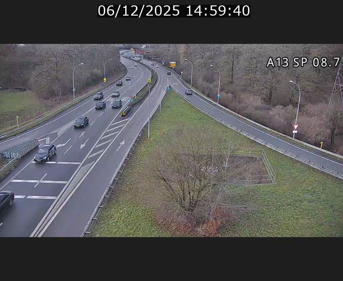 <h2>Traffic live webcam Luxembourg Jonction Lankelz - A13 direction Pétange - BK 8.7 </h2>