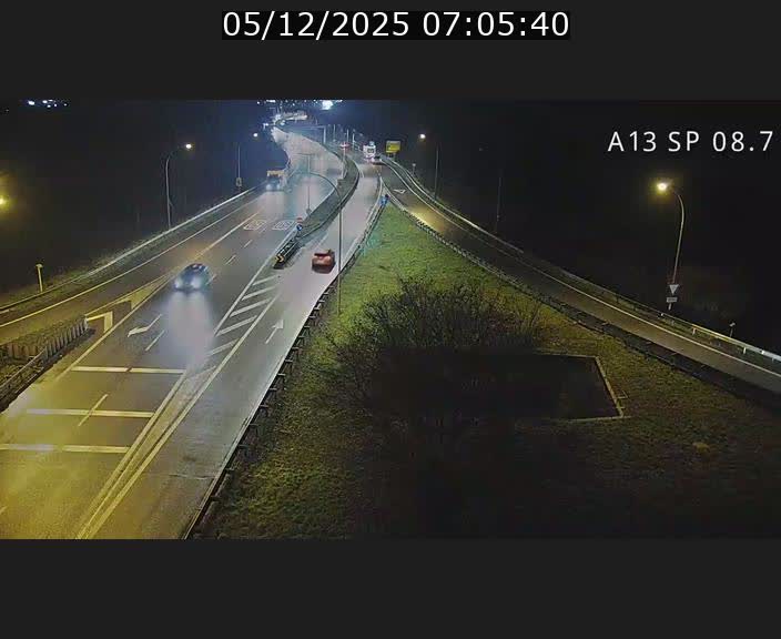 <h2>Traffic live webcam Luxembourg Jonction Lankelz - A13 direction Pétange - BK 8.7 </h2>