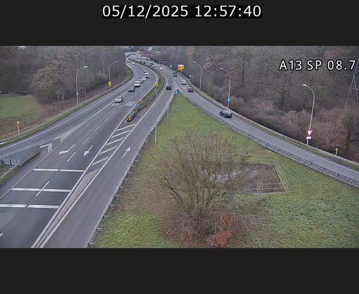 <h2>Traffic live webcam Luxembourg Jonction Lankelz - A13 direction Pétange - BK 8.7 </h2>