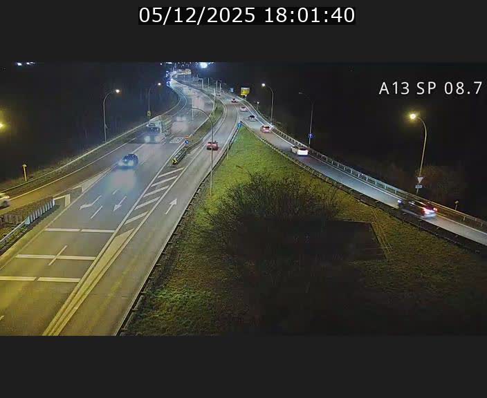 <h2>Traffic live webcam Luxembourg Jonction Lankelz - A13 direction Pétange - BK 8.7 </h2>
