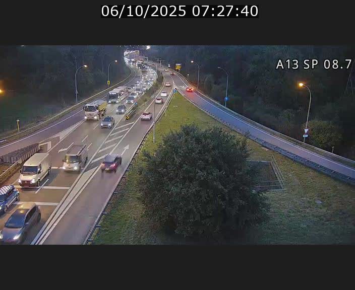 <h2>Traffic live webcam Luxembourg Jonction Lankelz - A13 direction Pétange - BK 8.7 </h2>