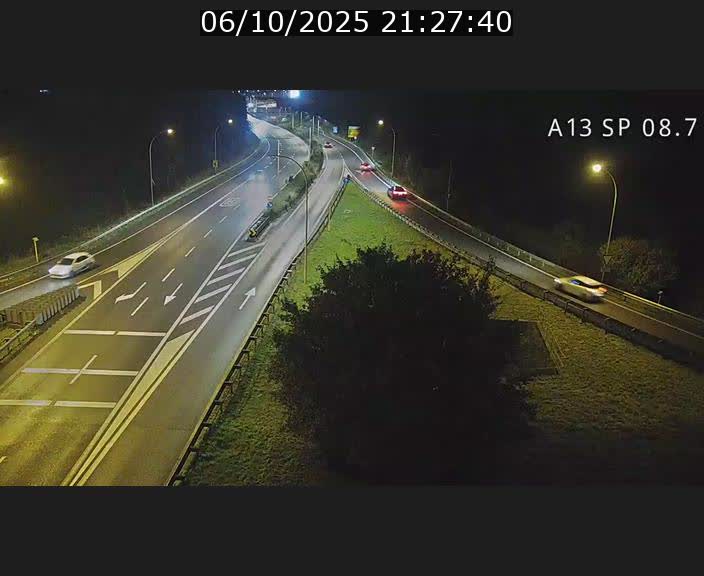 <h2>Traffic live webcam Luxembourg Jonction Lankelz - A13 direction Pétange - BK 8.7 </h2>