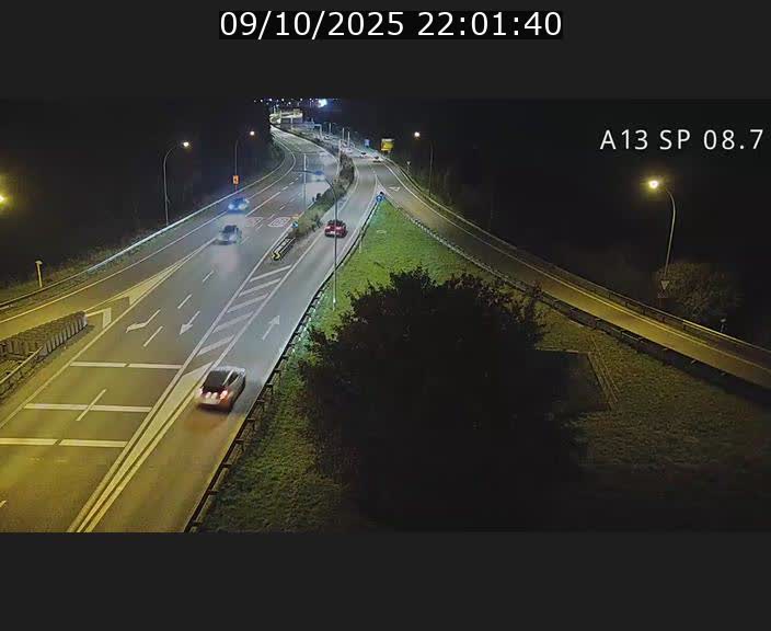 <h2>Traffic live webcam Luxembourg Jonction Lankelz - A13 direction Pétange - BK 8.7 </h2>