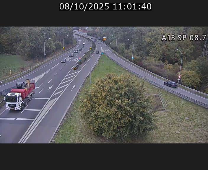 <h2>Traffic live webcam Luxembourg Jonction Lankelz - A13 direction Pétange - BK 8.7 </h2>