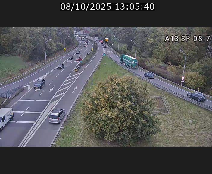 <h2>Traffic live webcam Luxembourg Jonction Lankelz - A13 direction Pétange - BK 8.7 </h2>