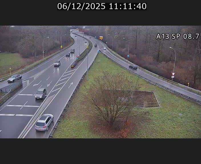 <h2>Traffic live webcam Luxembourg Jonction Lankelz - A13 direction Pétange - BK 8.7 </h2>