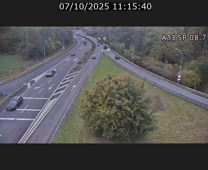 <h2>Traffic live webcam Luxembourg Jonction Lankelz - A13 direction Pétange - BK 8.7 </h2>