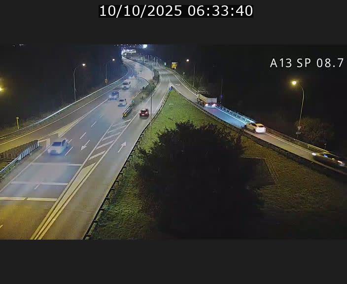 <h2>Traffic live webcam Luxembourg Jonction Lankelz - A13 direction Pétange - BK 8.7 </h2>