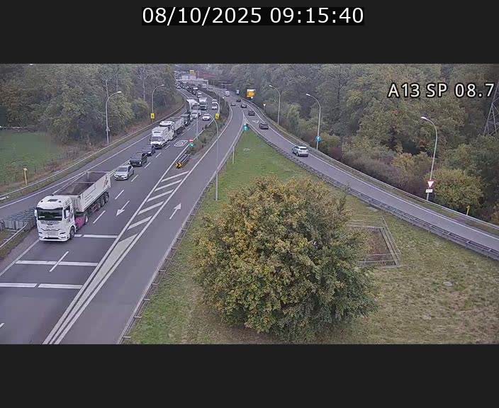 <h2>Traffic live webcam Luxembourg Jonction Lankelz - A13 direction Pétange - BK 8.7 </h2>