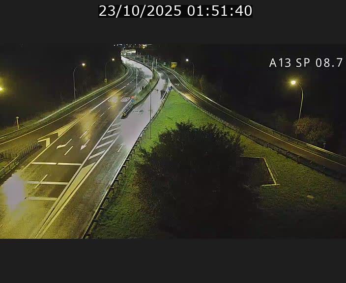 <h2>Traffic live webcam Luxembourg Jonction Lankelz - A13 direction Pétange - BK 8.7 </h2>