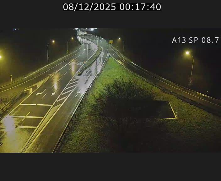 <h2>Traffic live webcam Luxembourg Jonction Lankelz - A13 direction Pétange - BK 8.7 </h2>
